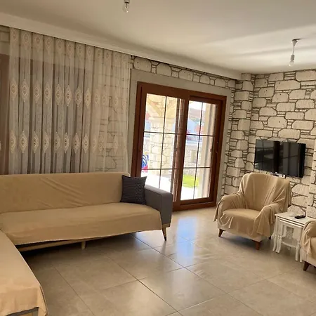 Villa Reisdere Kiralik Havuzlu *