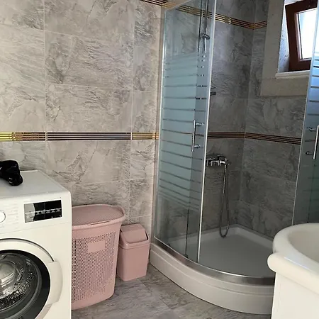 Reisdere Kiralik Havuzlu