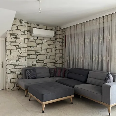 Reisdere Kiralik Havuzlu Villa Cesme