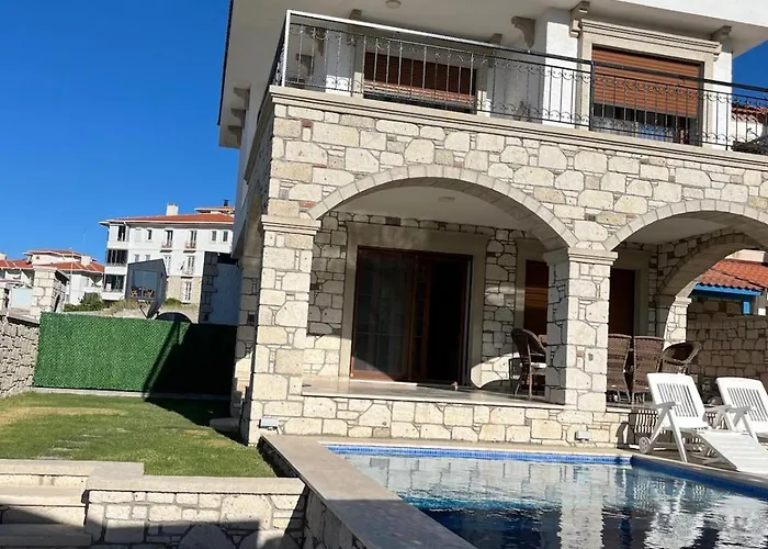 Villa Reisdere Kiralik Havuzlu