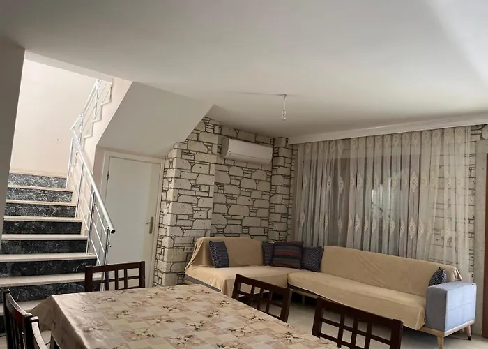 Reisdere Kiralik Havuzlu Villa *